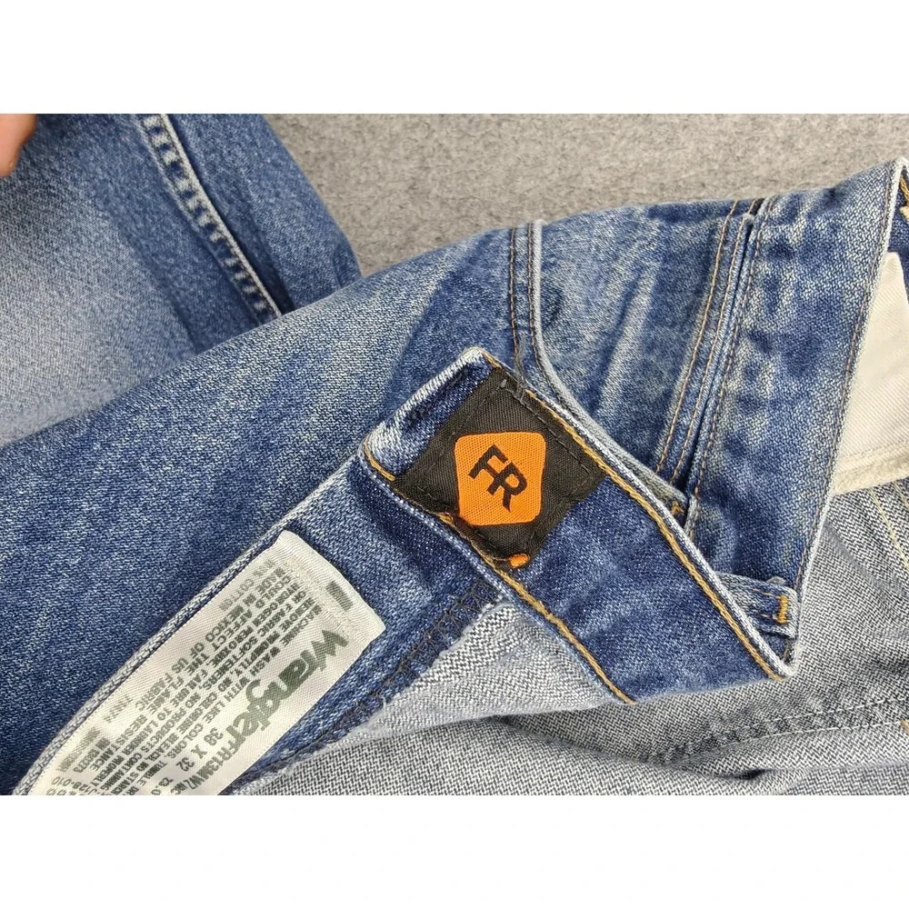 Wrangler FR13MWZ Jeans Mens 38x32 Blue Flame Resistant CAT2 2112 Workwear Denim